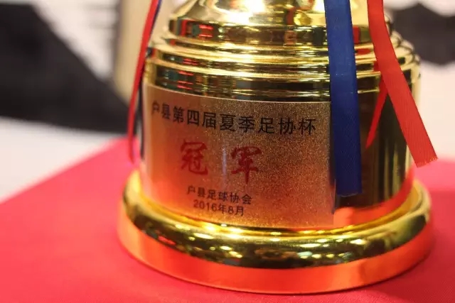悲喜交错国足跌到第94位成耻辱小将绝杀埃弗顿14岁就签约巴萨